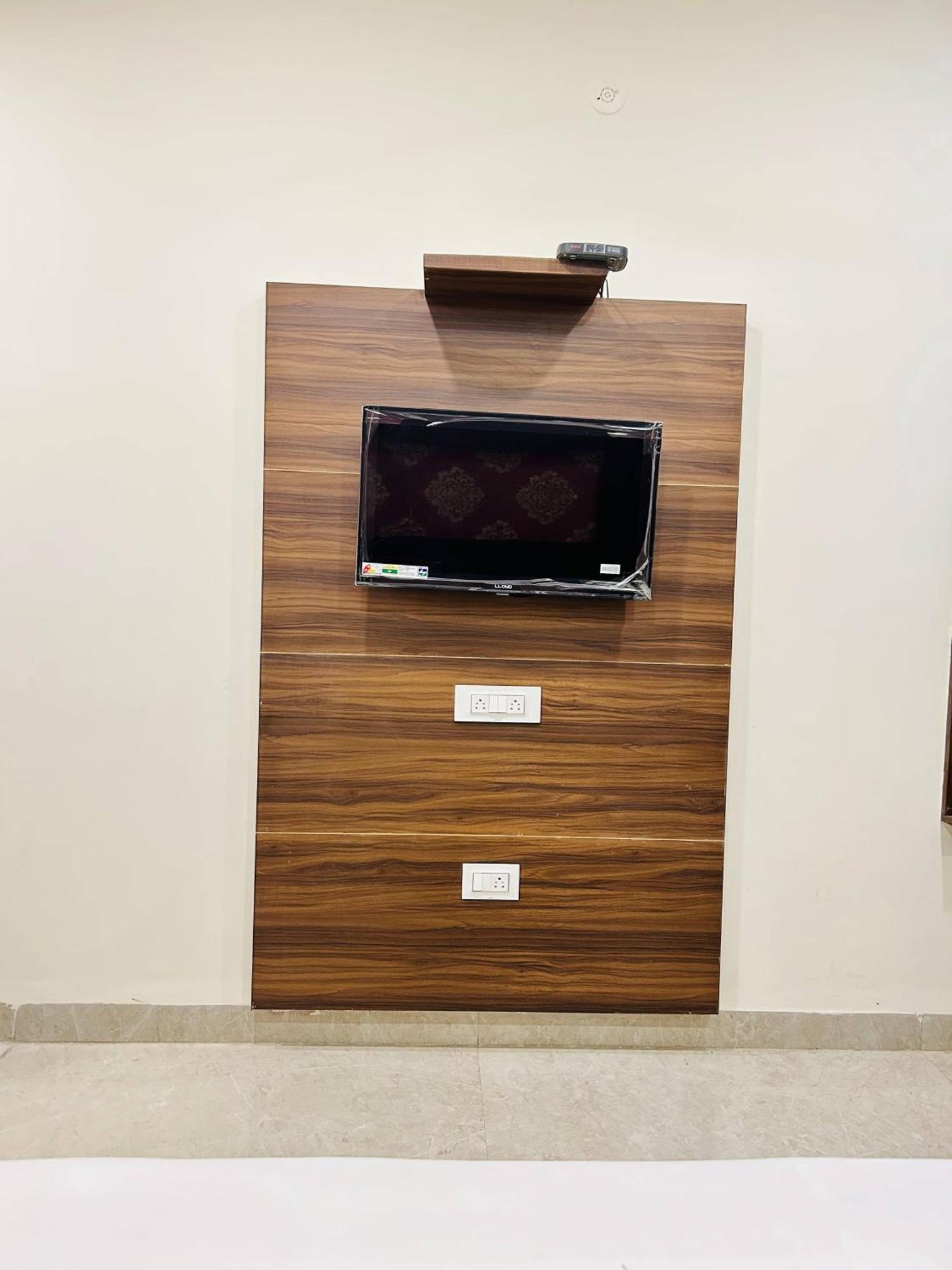 Hotel Woodlark Zirakpur Chandigarh !! Top Rated & Most Awarded Properties In Tricity !! Luaran gambar